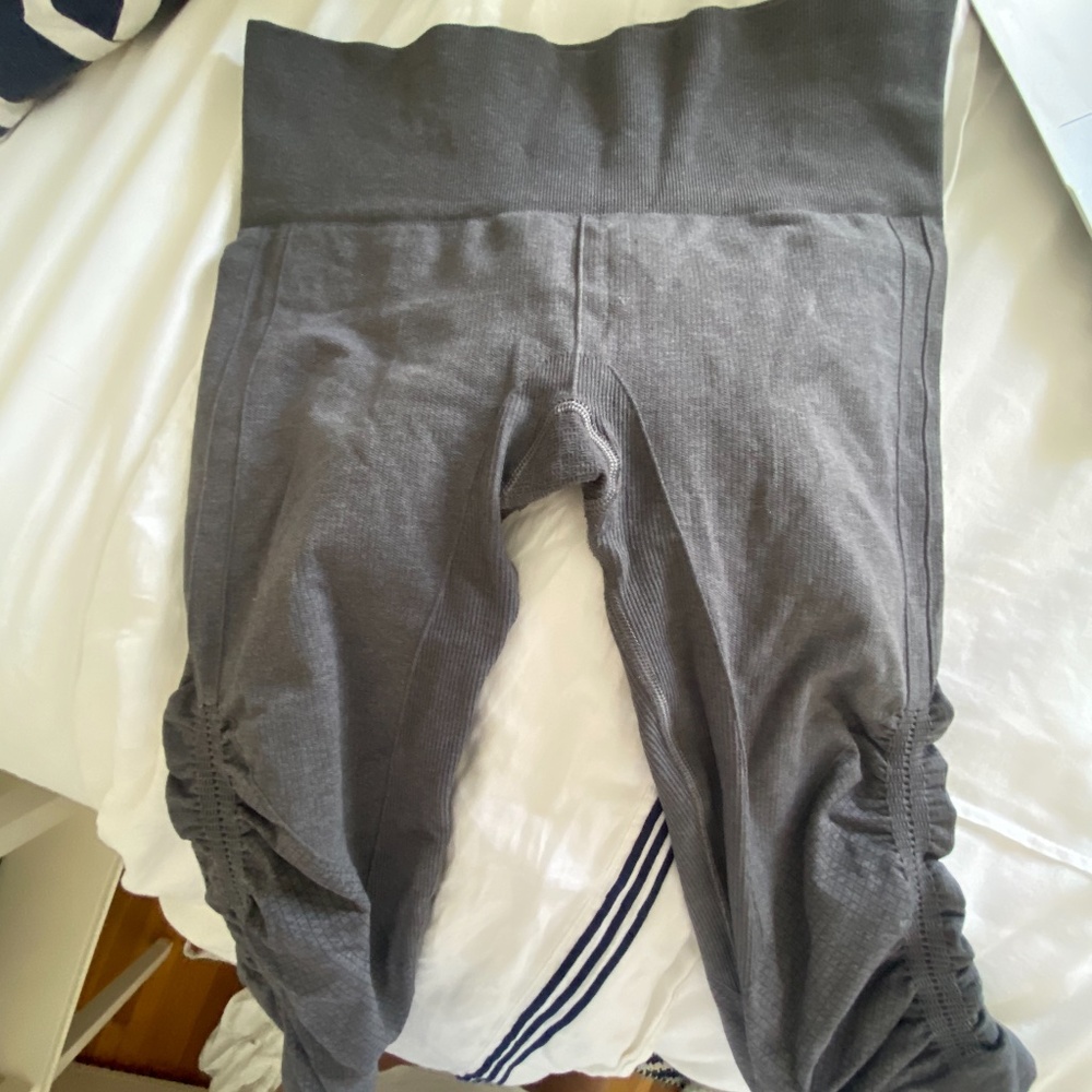 Lululemon Flow Crop II - Dark Grey - Picture 3 of 4